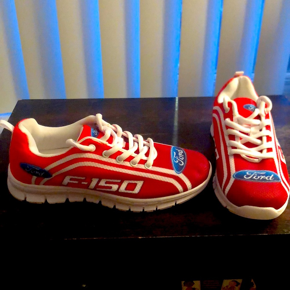 Ford F150 sneaker size 38 —6.5 brand new never worn. No box